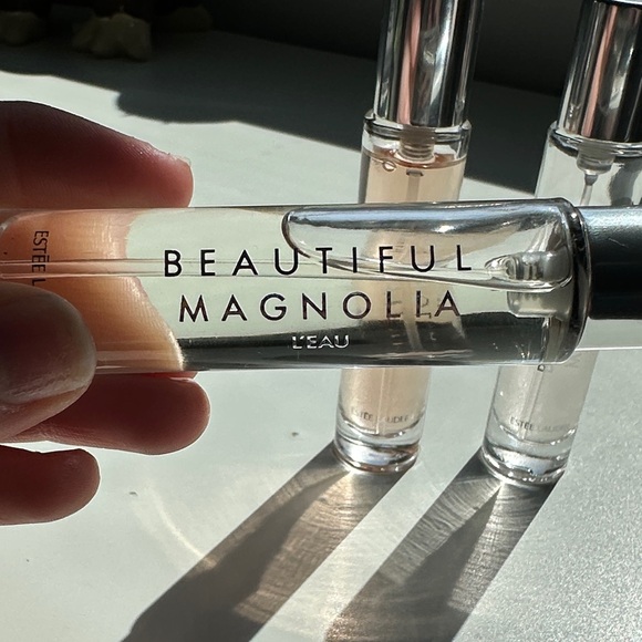 Estee Lauder Beautiful Magnolia Fragrance Trio - Picture 2 of 4